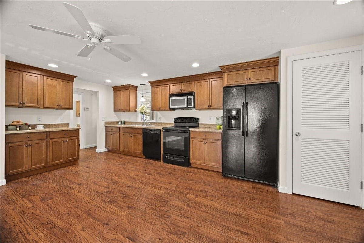 201 Tiffany St, Attleboro, MA, 201 Tiffany St, Attleboro, MA Photo #5