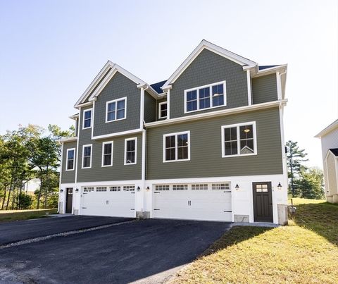 Photo of 47 Thomas Mann Circle #Unit 28, Norfolk, MA 02056 (MLS # 73506719)