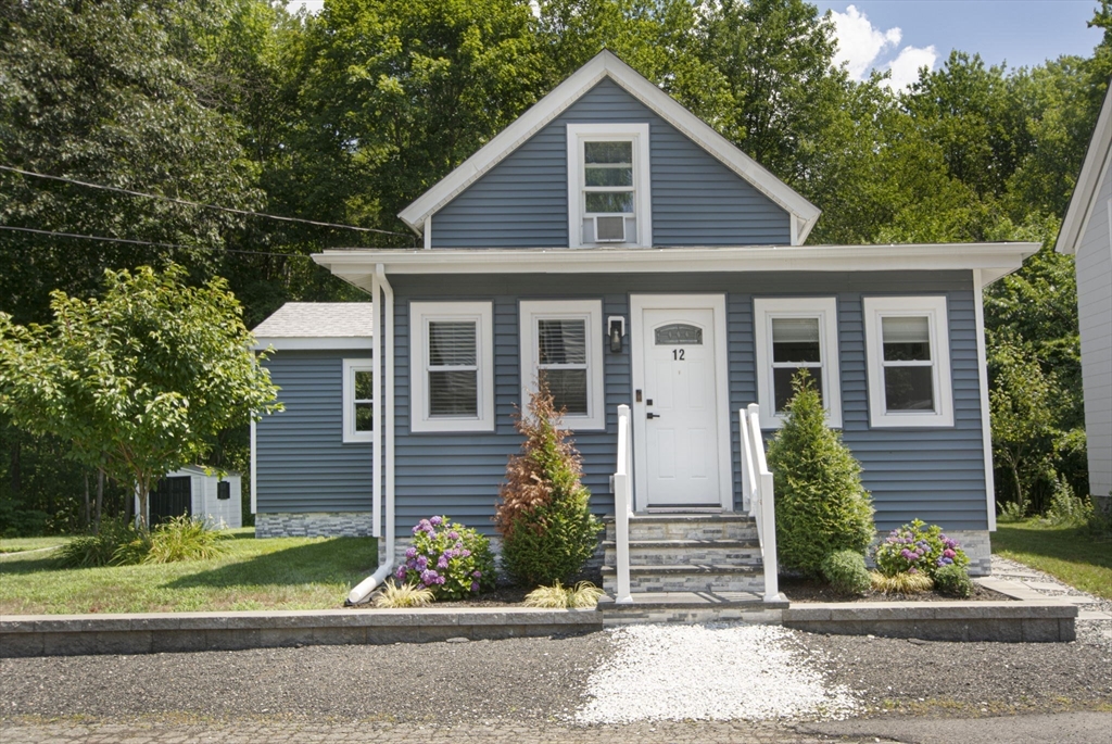 12 Crump St