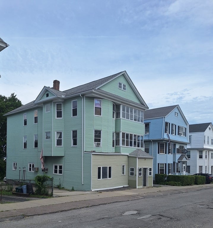 70 Sterling St