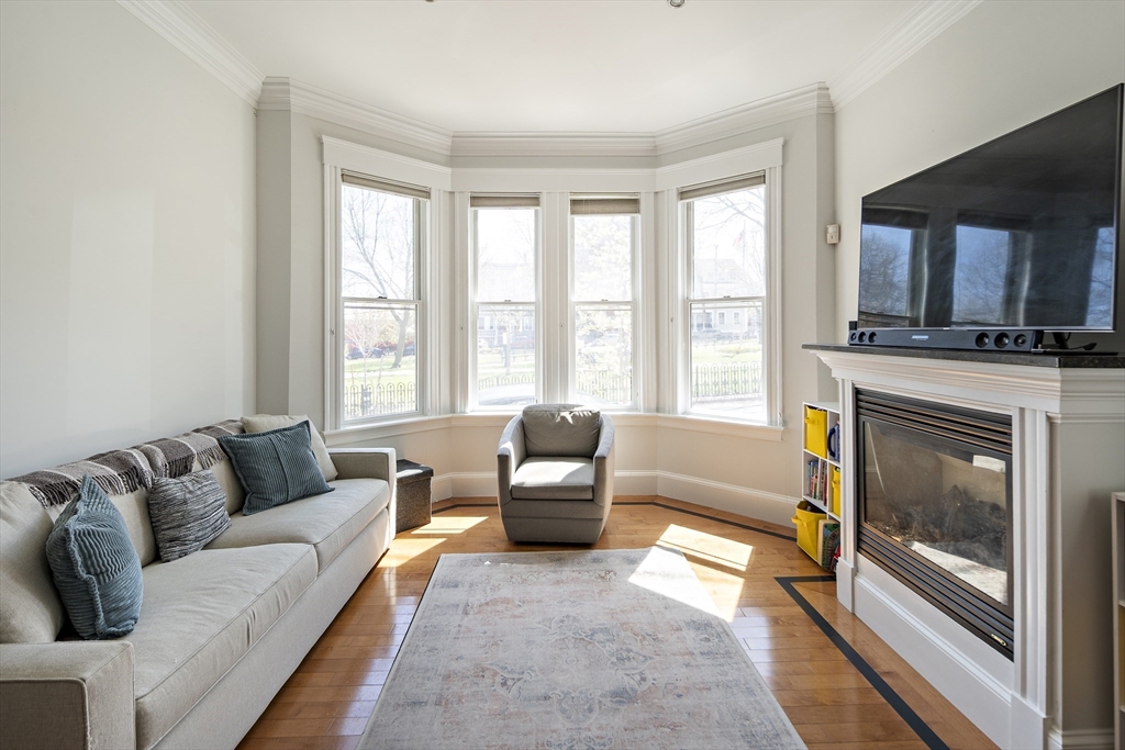 3 Seaver St 1