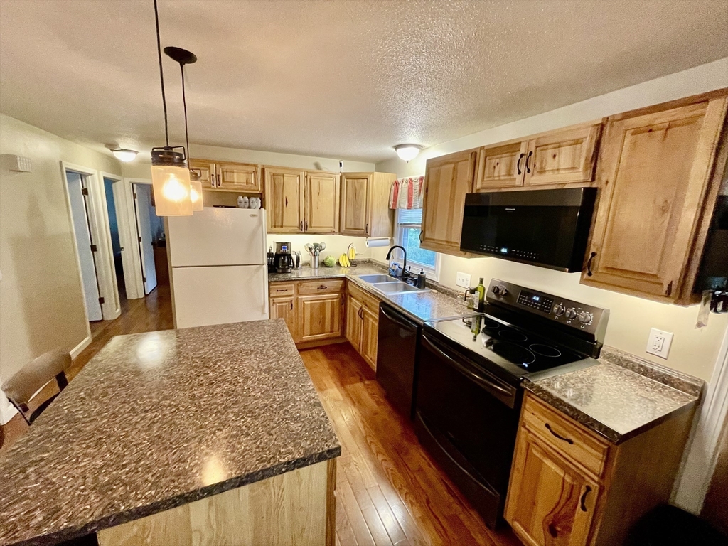 477 Clark St, Gardner, MA Photo #10