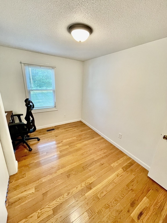 477 Clark St, Gardner, MA Photo #21