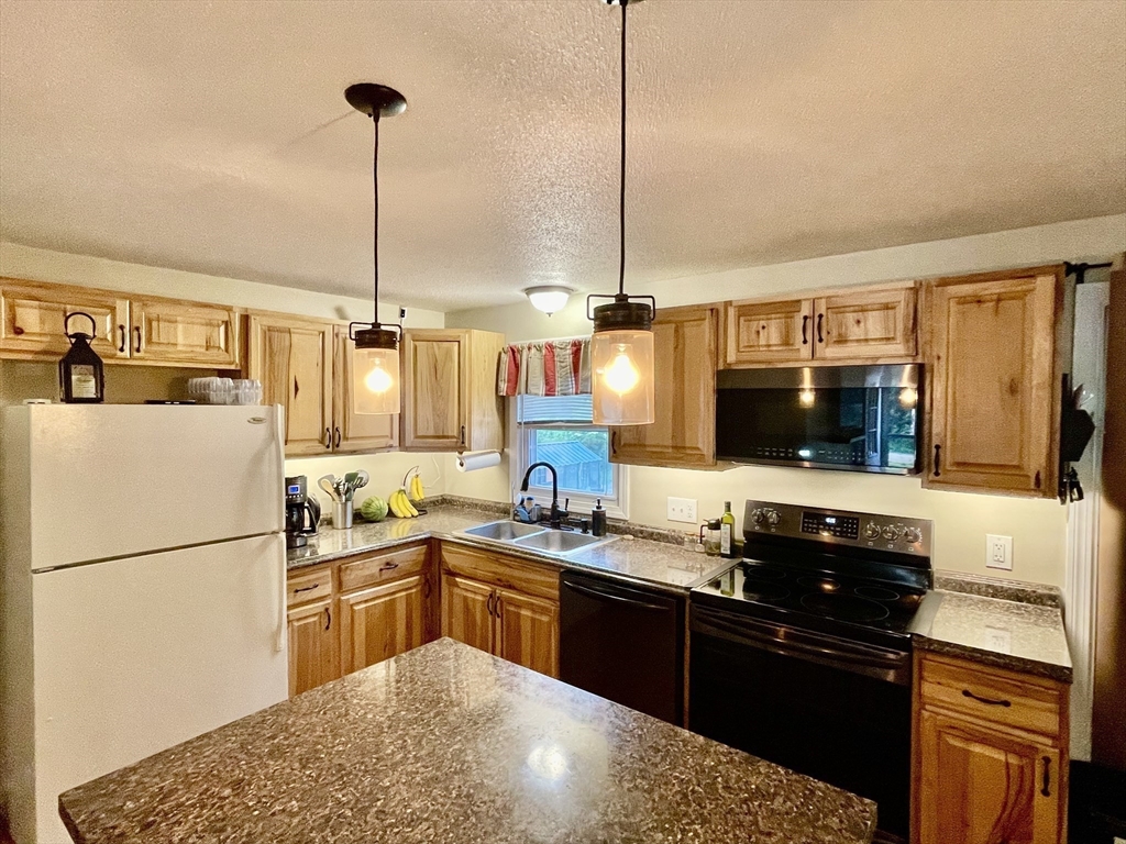 477 Clark St, Gardner, MA Photo #11