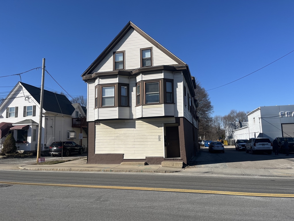 159 E Central 2nd FL