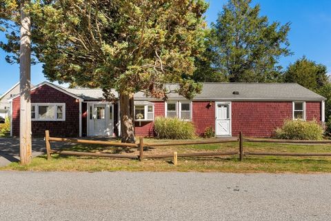 16 Broad Oak Way Hanover MA 02339