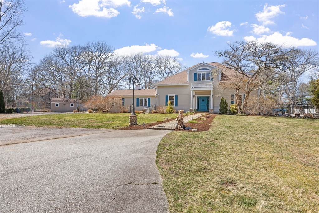 3 Wolf Rd