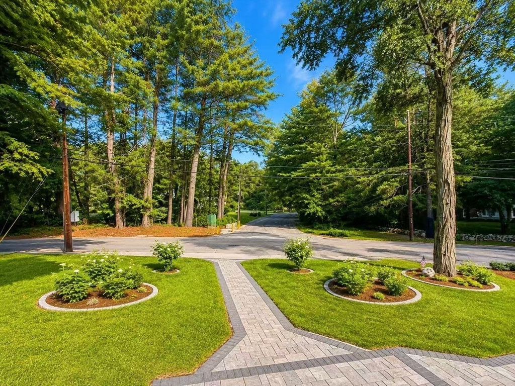 22 Meadowbrook Rd