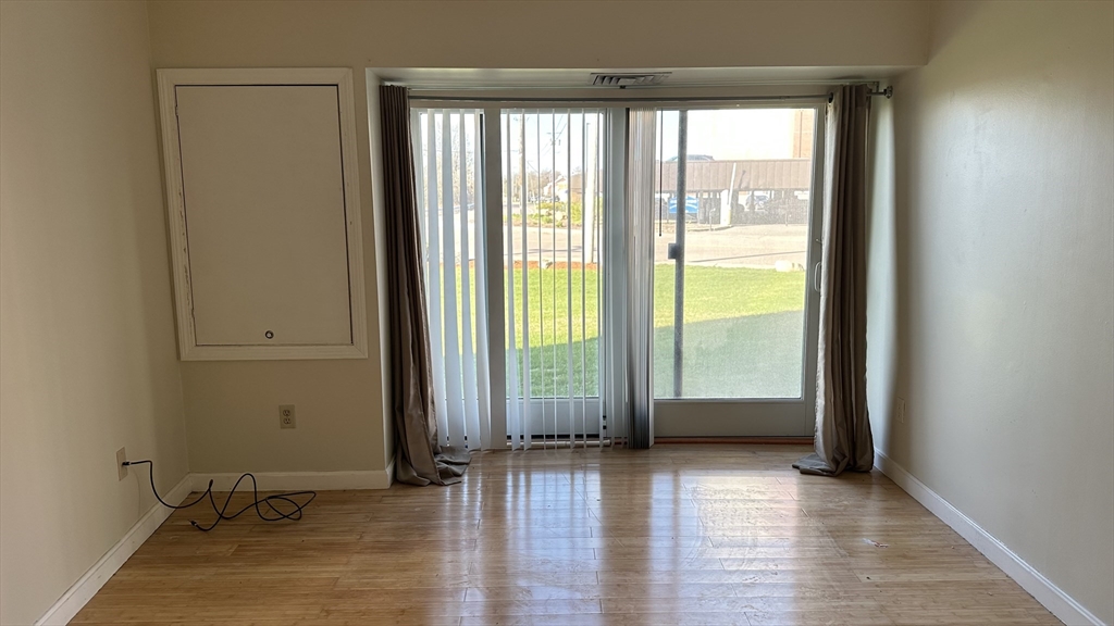 133 Commander Shea Blvd 113