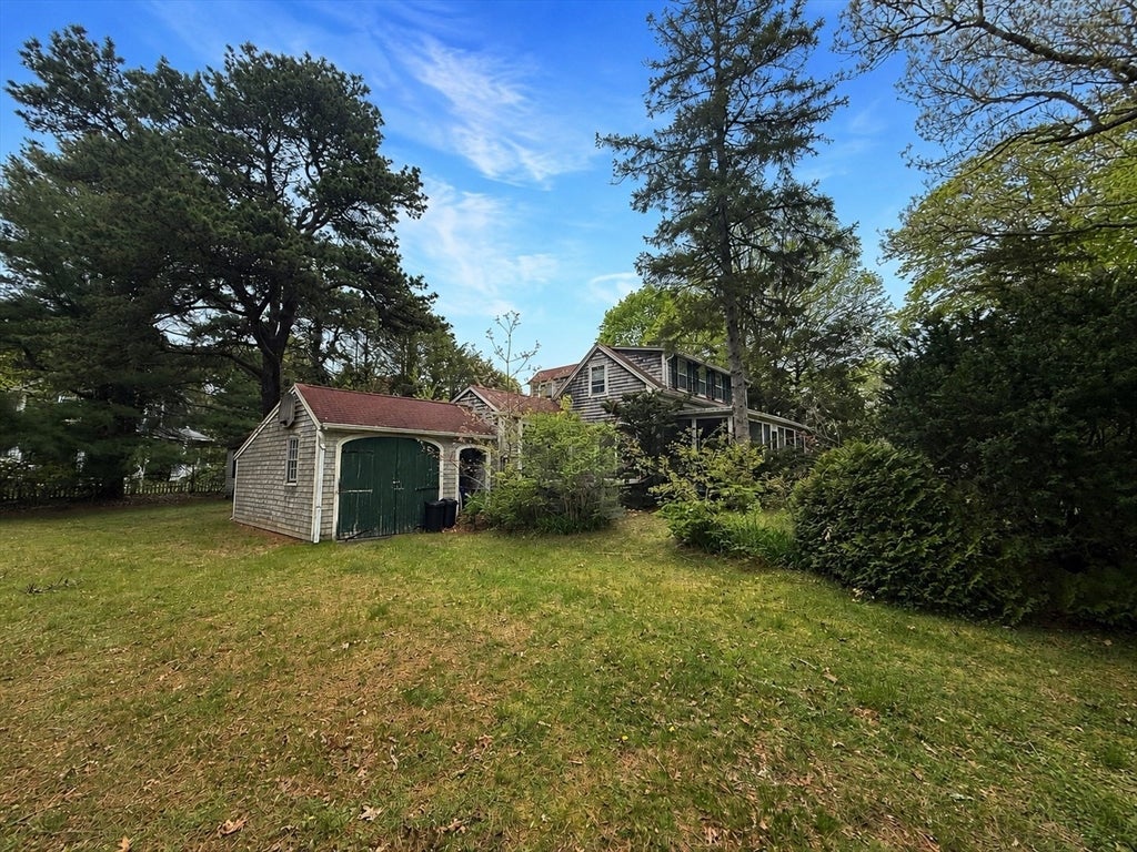 Photo of 18 Nickerson Dr, Barnstable, MA