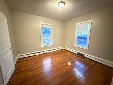 Photo of 413 Boston St #2L, Lynn, MA 01905 (MLS # 73479390)