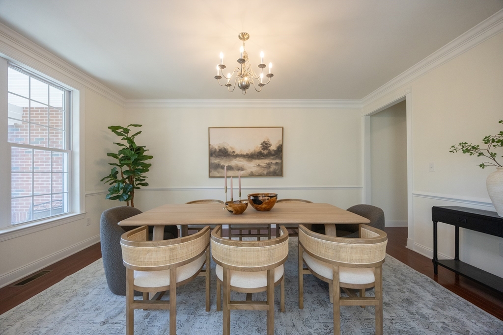 3 Lexington Dr