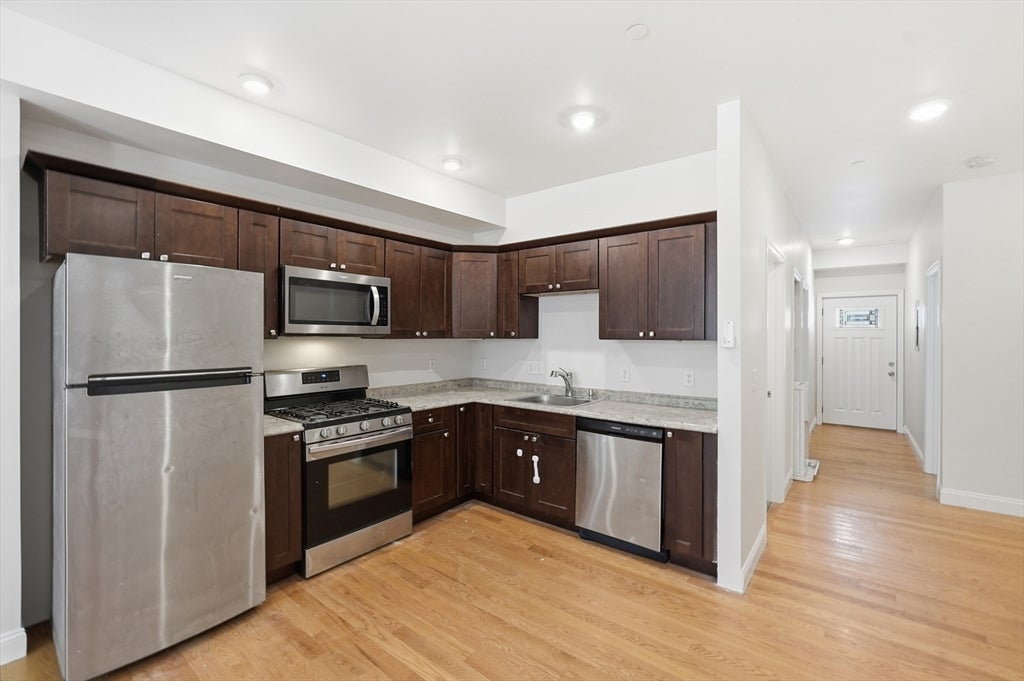 80 Pleasant St, Worcester, MA, 80 Pleasant St, Worcester, MA Photo #8