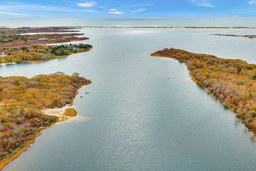 114 Meetinghouse Way