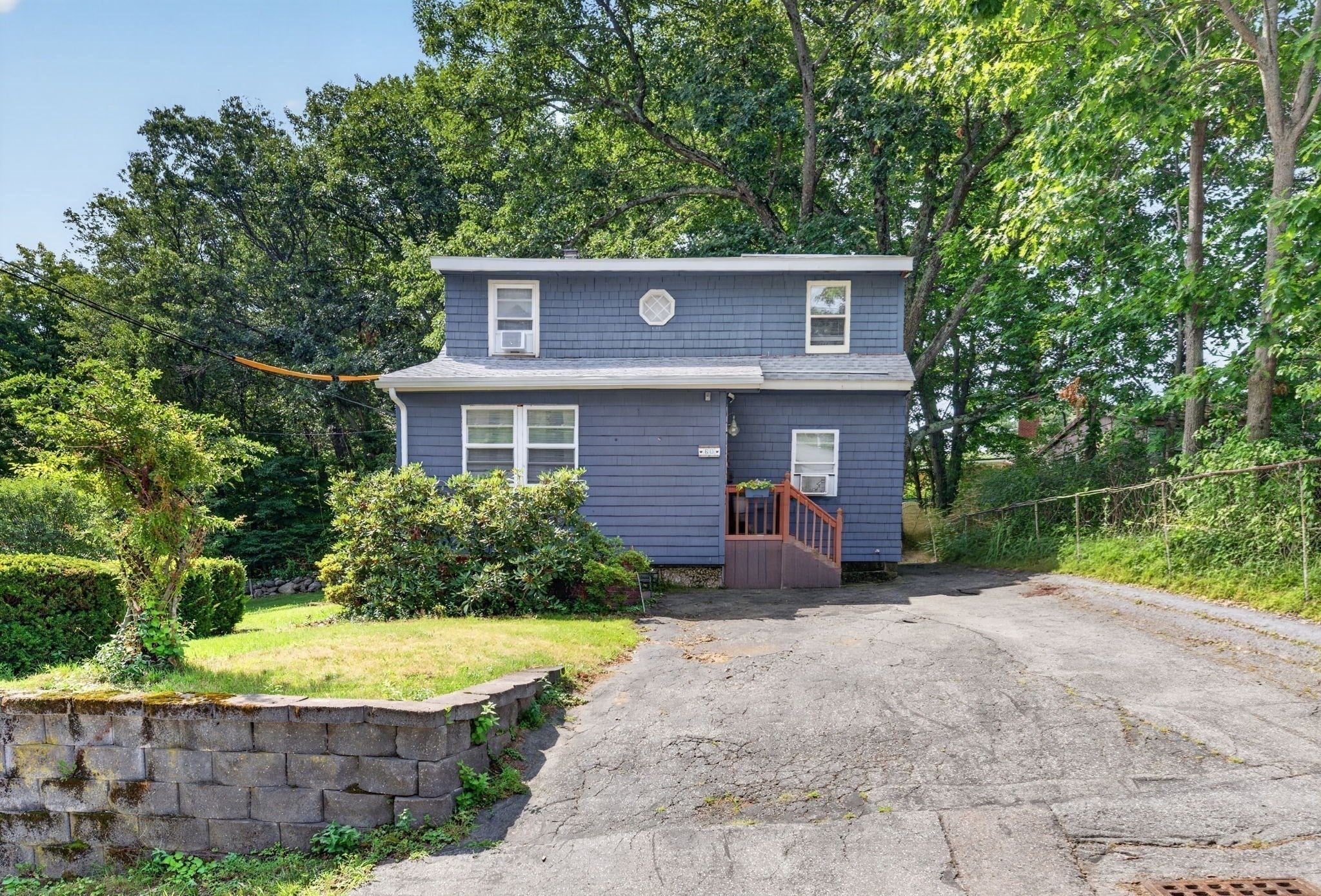 60 Harriett Ave