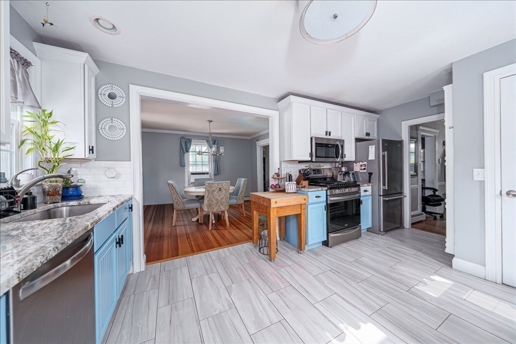 1 Richmond Ave, Milford, MA Photo #11