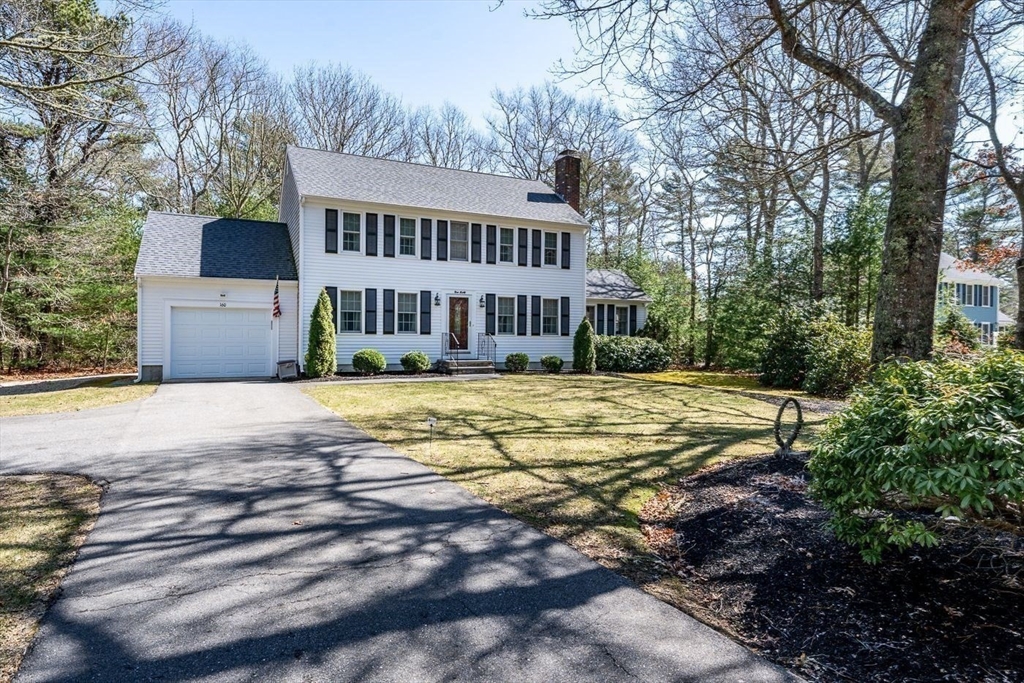 160 Mashpee Neck Rd