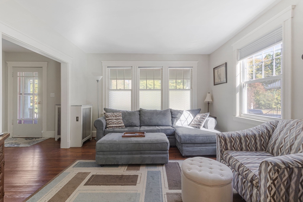 Watertown, Massachusetts 02472, United States, 2 Bedrooms Bedrooms, ,1 BathroomBathrooms,Residential,Active,224100