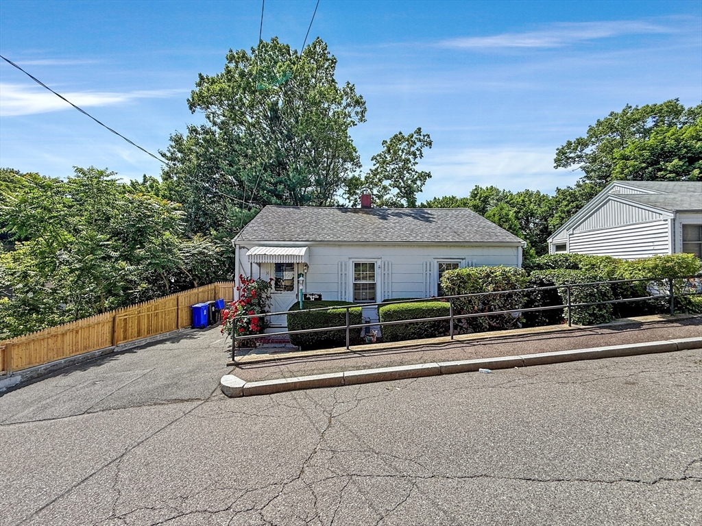 14 Gibson St