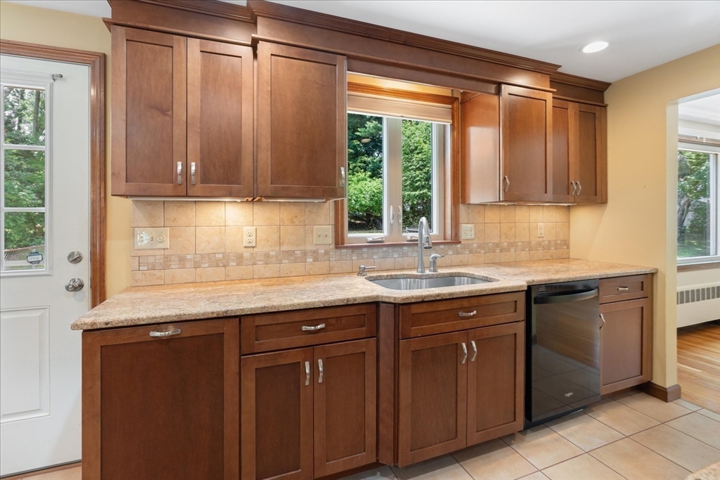 23 Meadow Brook Rd, Raynham, MA, 23 Meadow Brook Rd, Raynham, MA Photo #10
