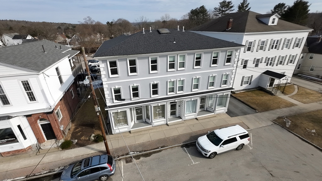 296 Main St 3A