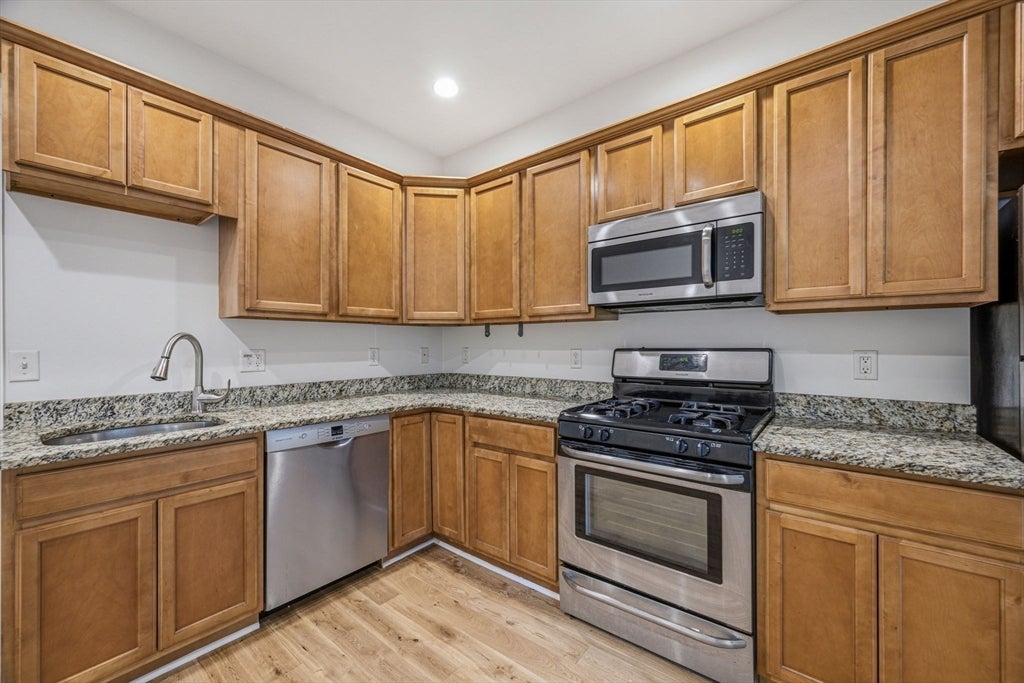 15 Fallon Pl #15A, Cambridge, MA Photo #17