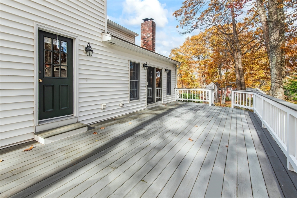 Framingham, Massachusetts 01702, United States, 4 Bedrooms Bedrooms, ,3 BathroomsBathrooms,Residential,Active,243719