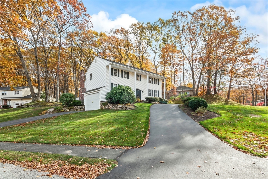 Framingham, Massachusetts 01702, United States, 4 Bedrooms Bedrooms, ,3 BathroomsBathrooms,Residential,Active,243719