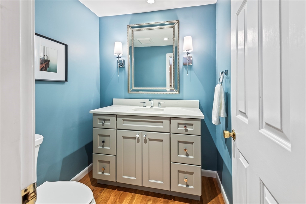 Framingham, Massachusetts 01702, United States, 4 Bedrooms Bedrooms, ,3 BathroomsBathrooms,Residential,Active,243719