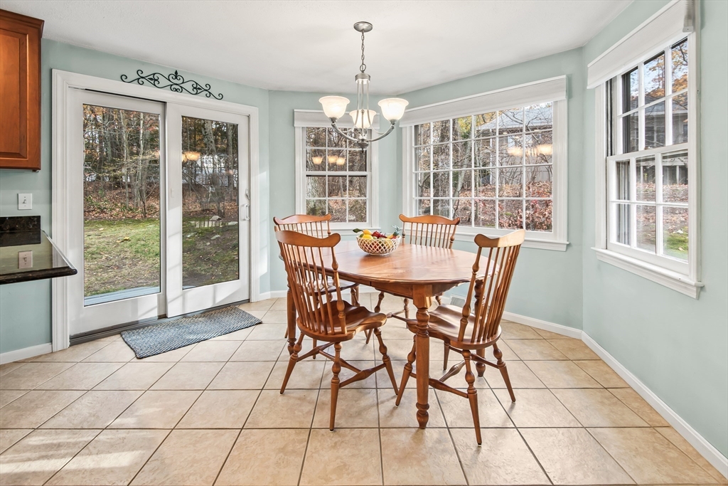 Framingham, Massachusetts 01702, United States, 4 Bedrooms Bedrooms, ,3 BathroomsBathrooms,Residential,Active,243719