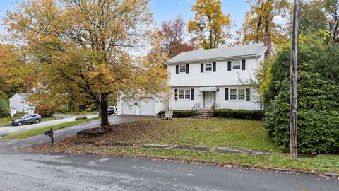 76 Hillside Dr. Shrewsbury MA 01545