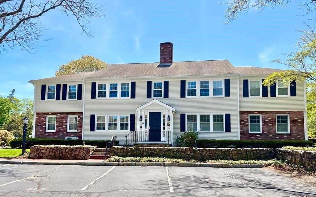 727 Main Street #B1, Barnstable, MA, 727 Main Street #B1, Barnstable, MA Photo #1