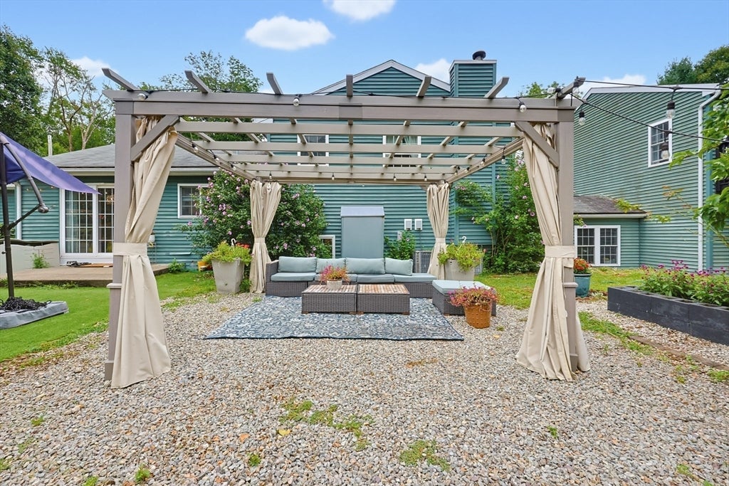 25 Old Elmdale Rd, Uxbridge, MA, 25 Old Elmdale Rd, Uxbridge, MA Photo #12