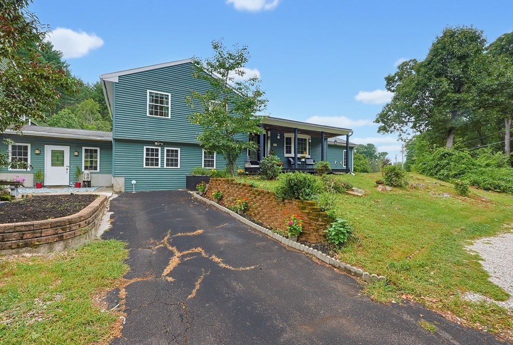 25 Old Elmdale Rd, Uxbridge, MA, 25 Old Elmdale Rd, Uxbridge, MA Photo #2