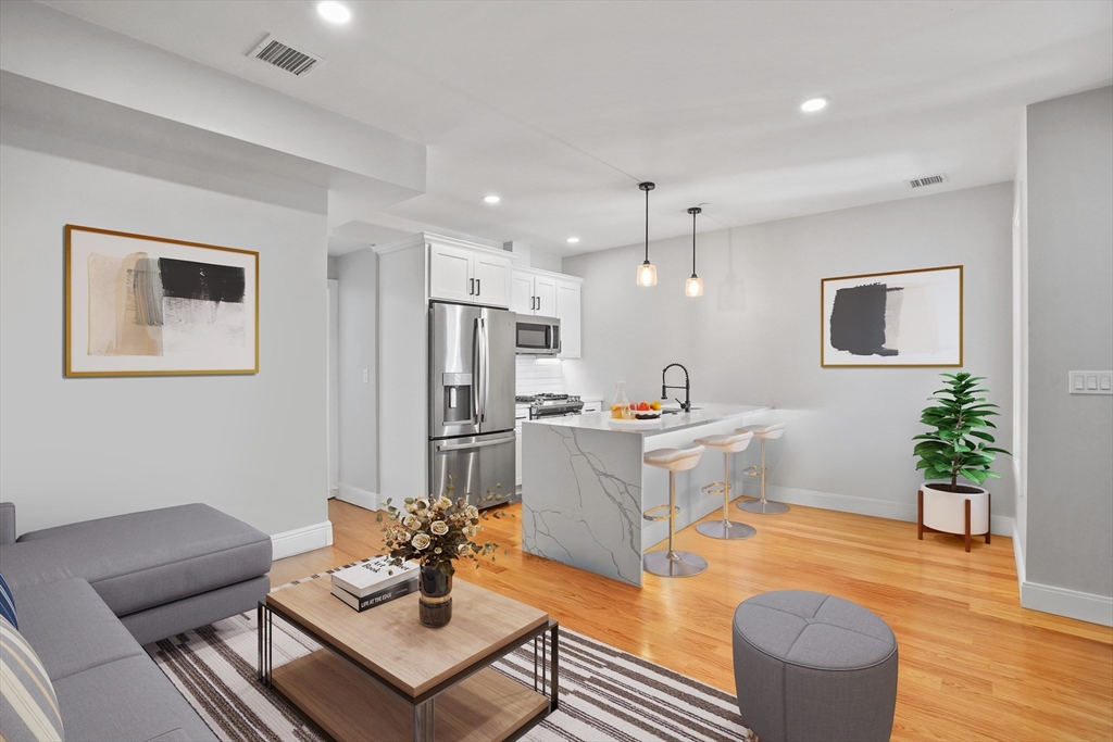 174 W 7th St. 2
