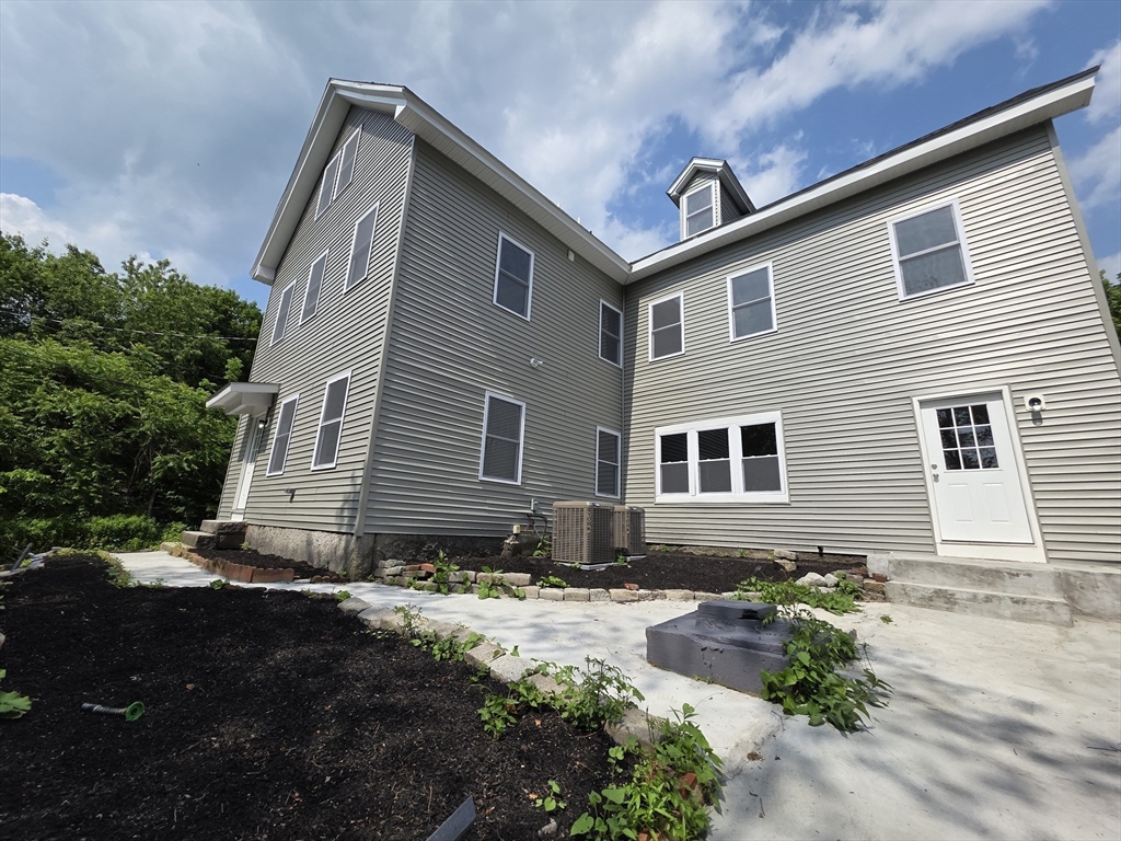 29 Goodwin St