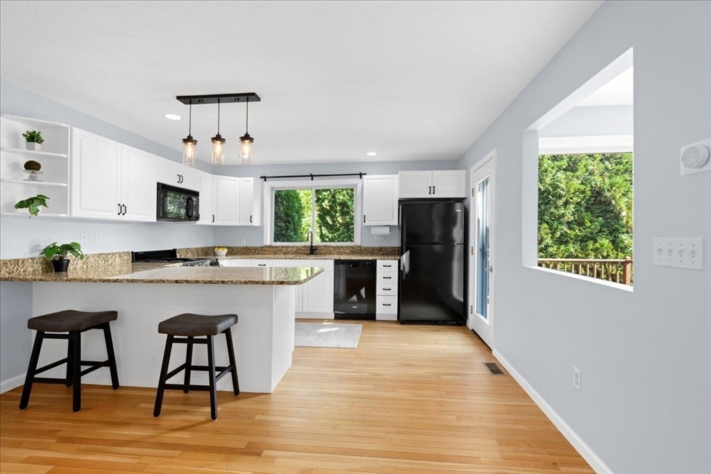 343 Captain Eames Cir 38C