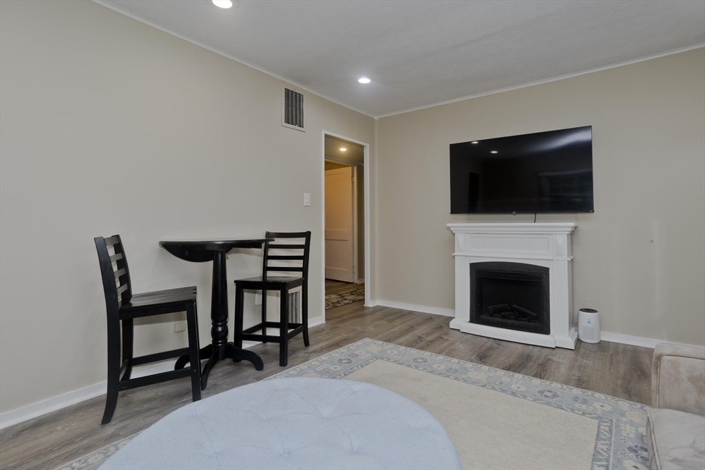 29 Lawnwood Ave, Longmeadow, MA, 29 Lawnwood Ave, Longmeadow, MA Photo #6
