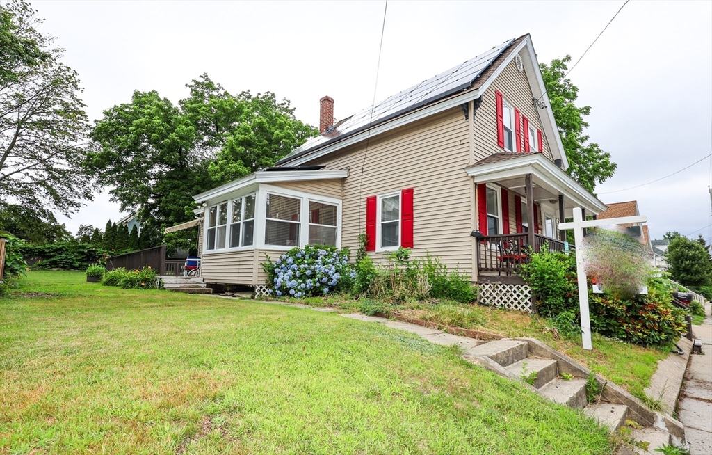 98 Humphrey St