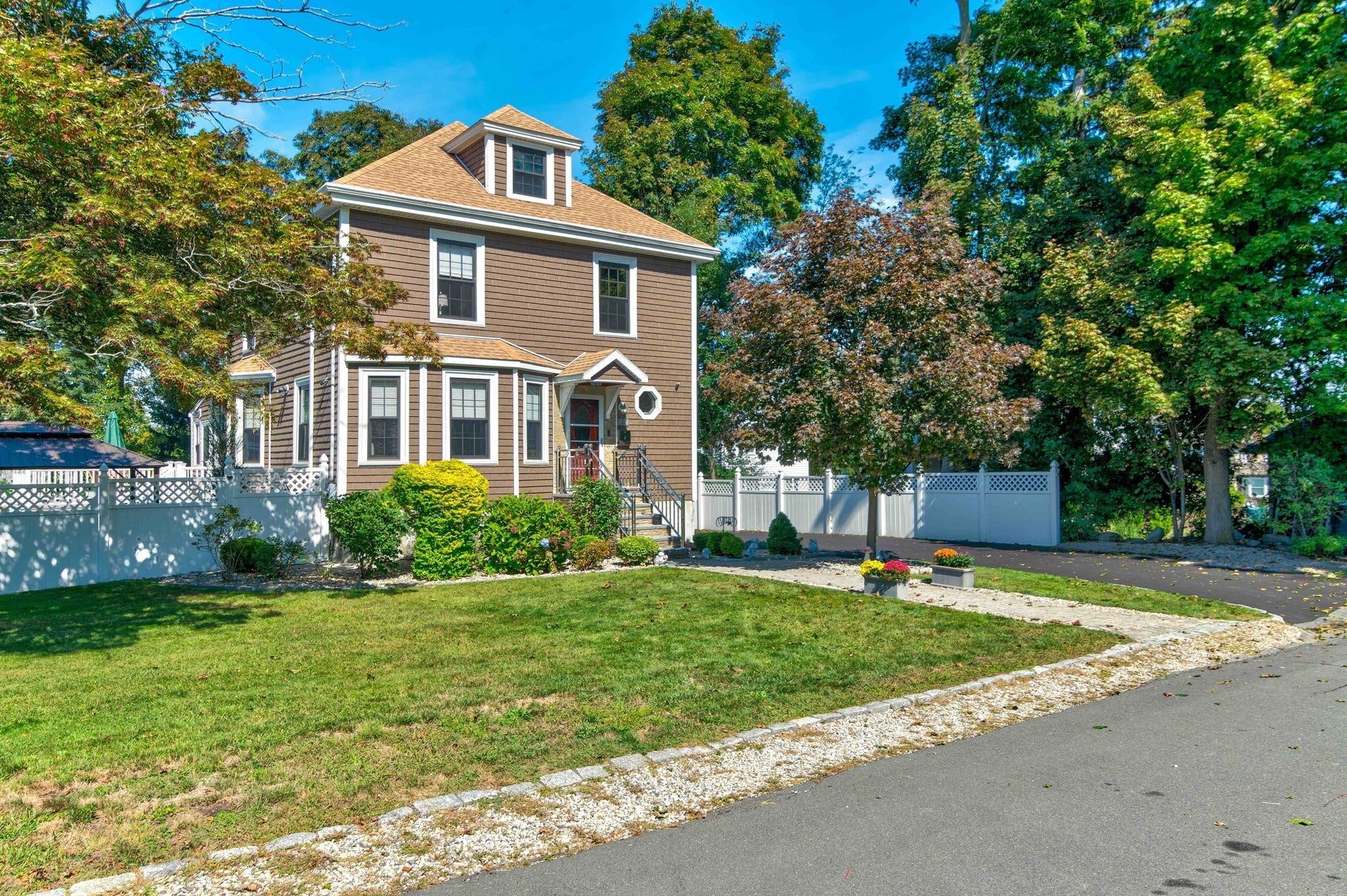 22 Wilson Ave