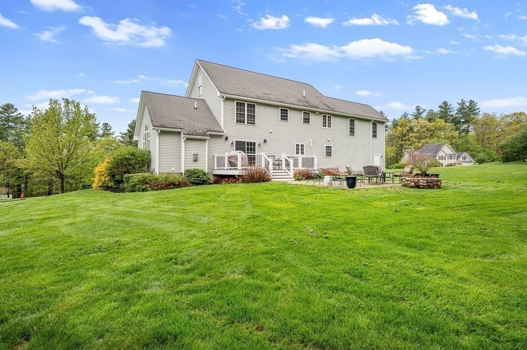 26 Mountain Laurel Rd