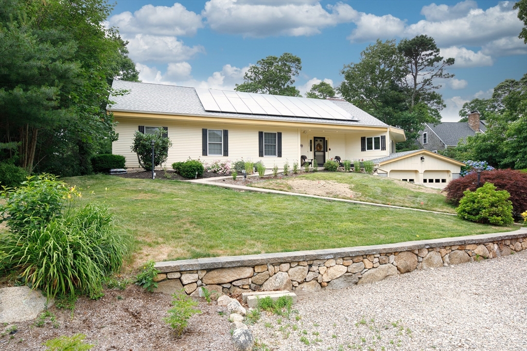 106 Ambleside Dr