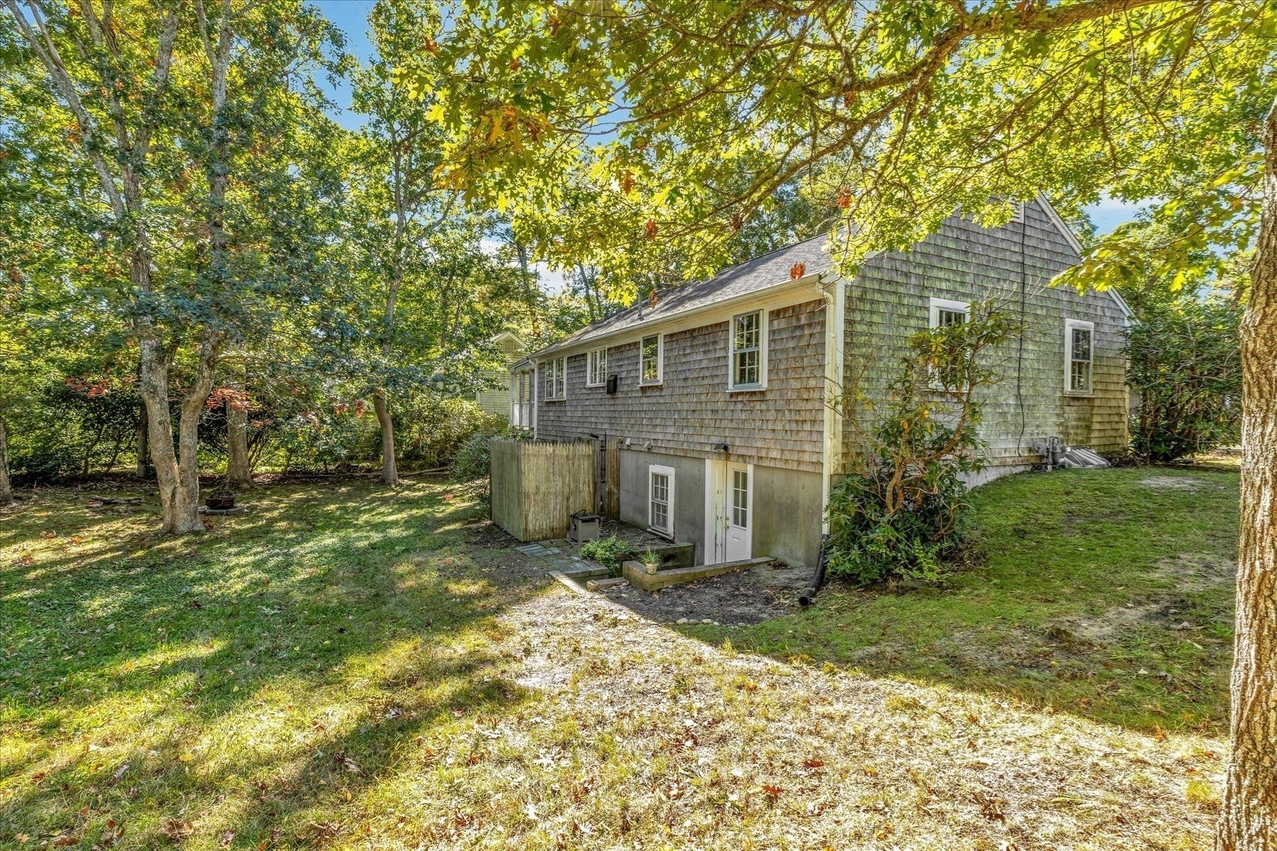 31 Surrey Lane