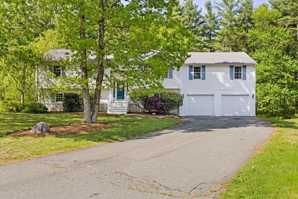 38 Hereford Ln