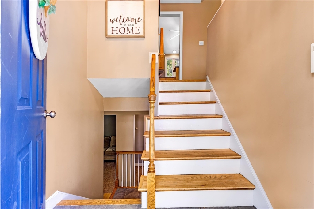 38 Hereford Ln