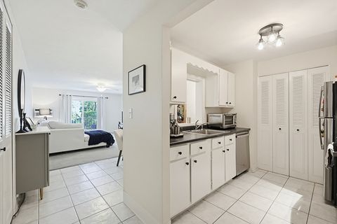 Photo of 46 Greentree Ln #47, Weymouth, MA 02190 (MLS # 73525073)