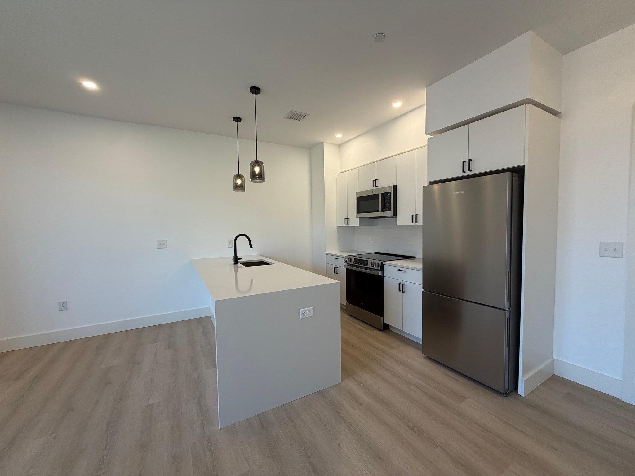 20 Medford St 308