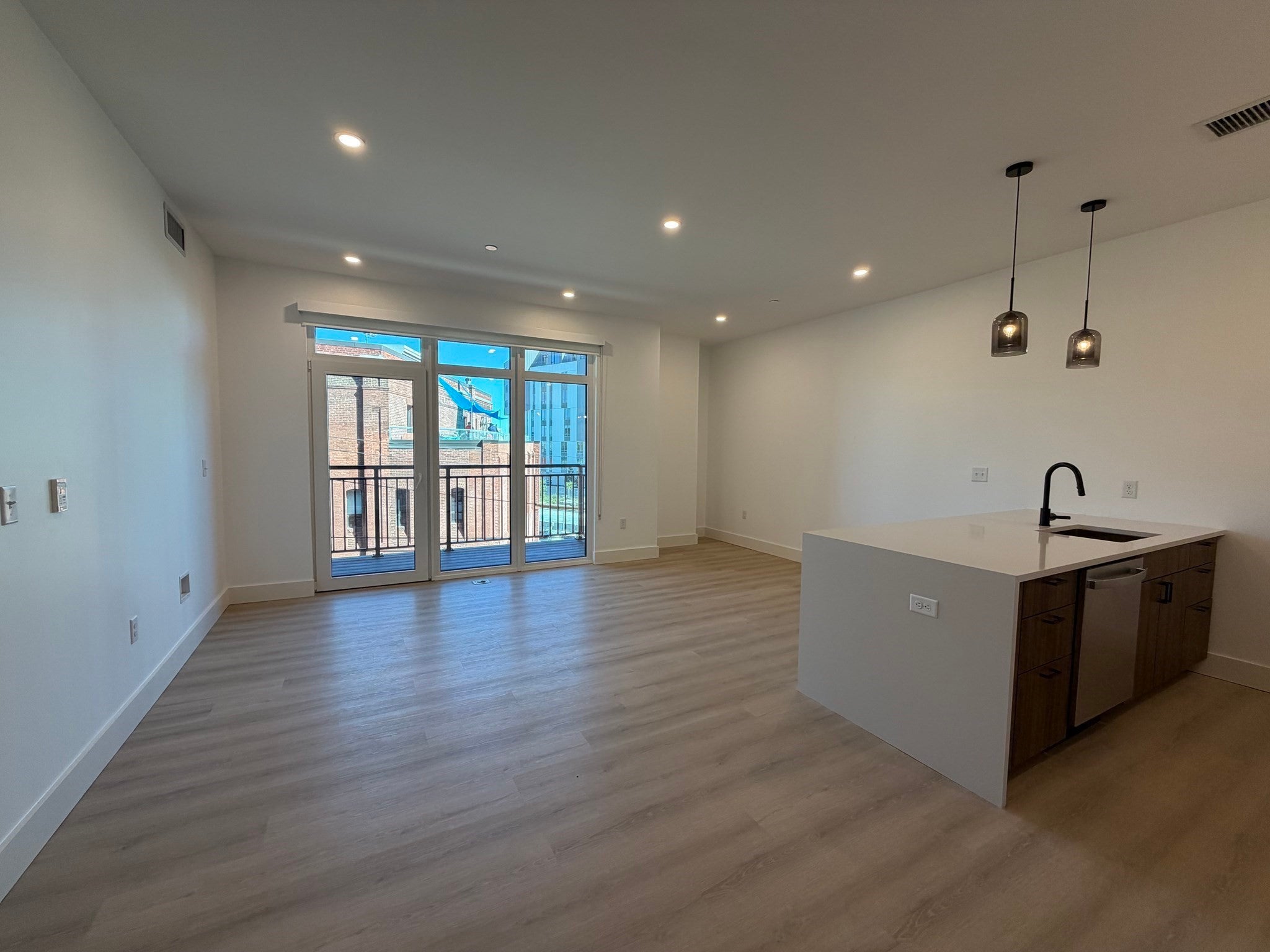 Photo of 20 Medford St, Somerville, MA
