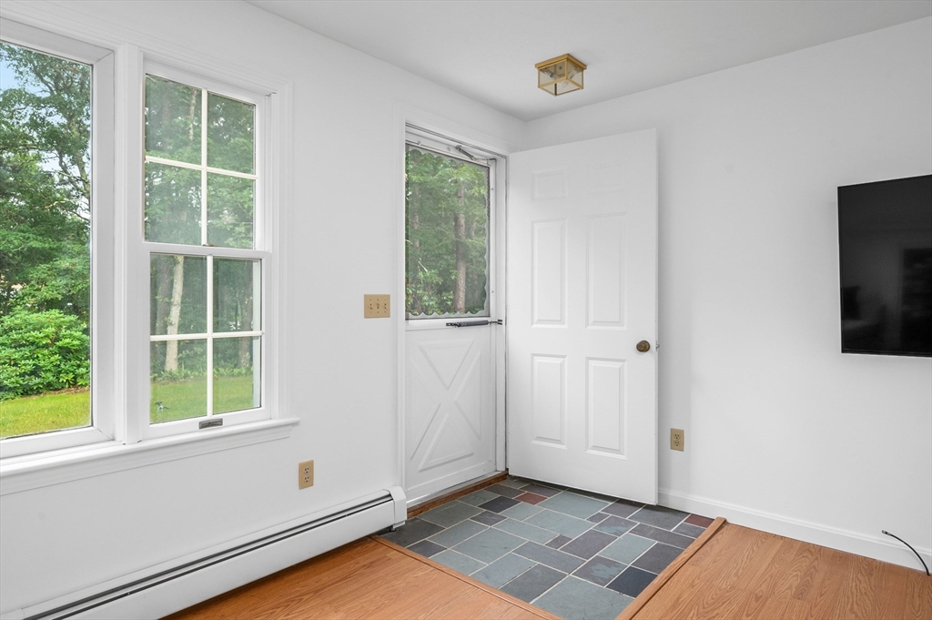 9 Taragon Circle