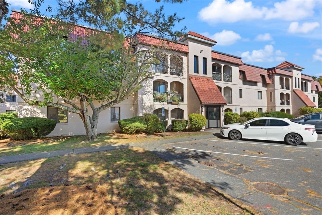 685 Oak Street 24-3